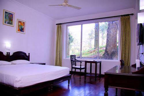 Oak Field Resort Munnar Bagian luar foto