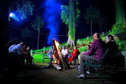 Oak Field Resort Munnar Bagian luar foto