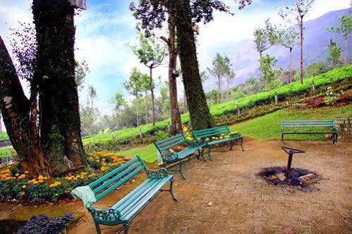 Oak Field Resort Munnar Bagian luar foto
